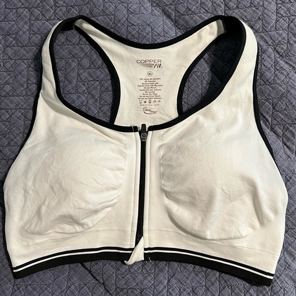 Bundle of 2 extra support sports bras - Picture 4 of 6